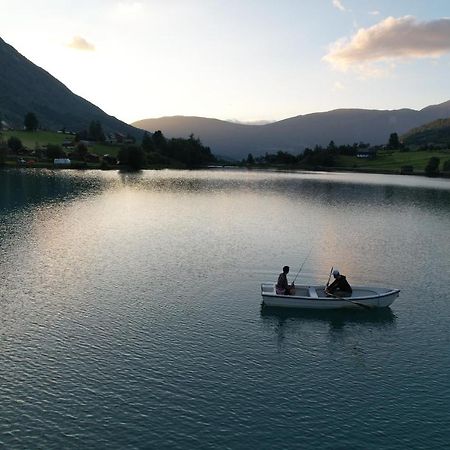 Loken Camping - Trivelig Og Idyllisk Ved Vannet Hotel โอลเดน ภายนอก รูปภาพ