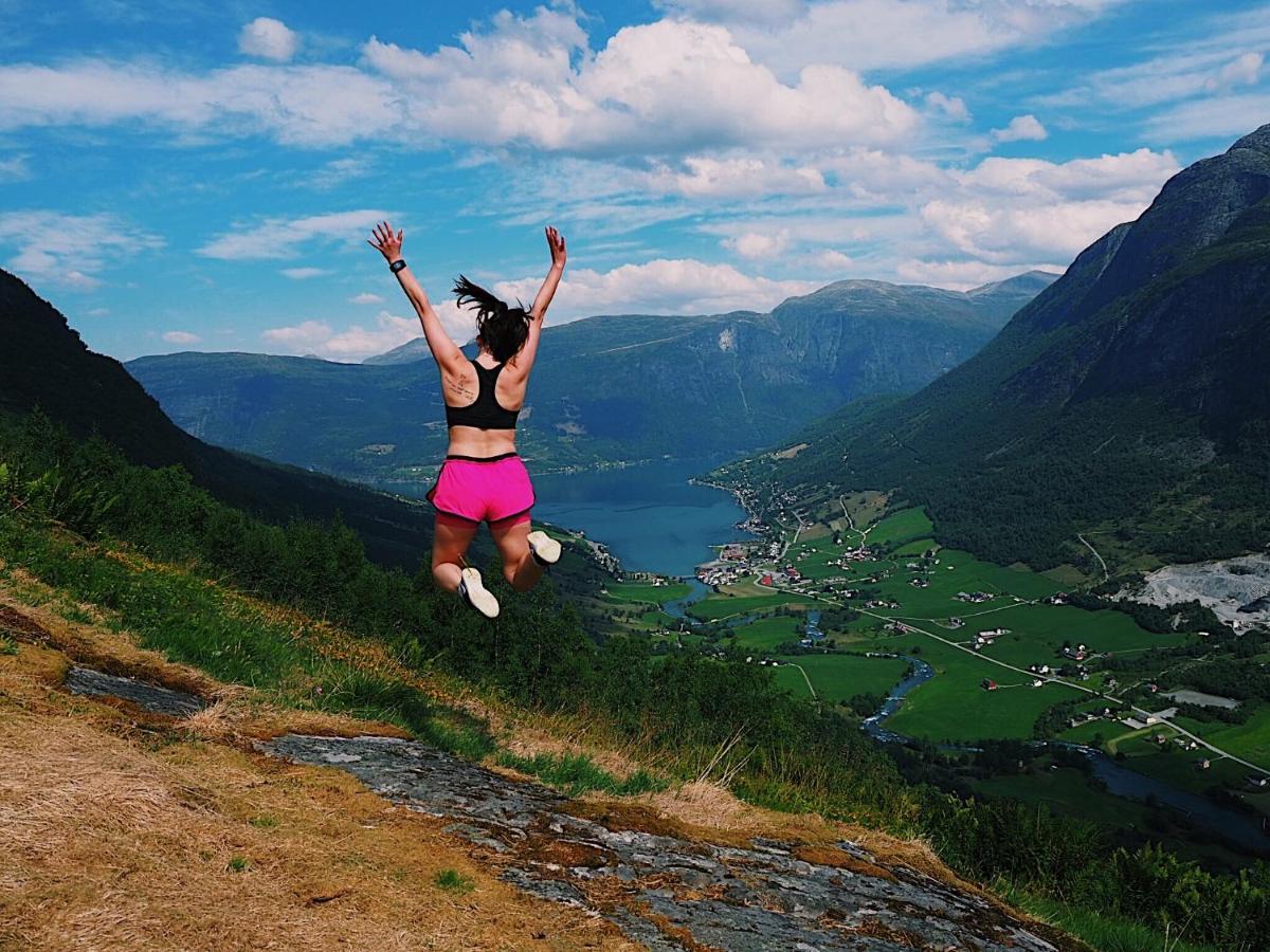 Loken Camping - Trivelig Og Idyllisk Ved Vannet Hotel โอลเดน ภายนอก รูปภาพ